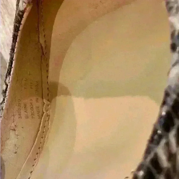 Sz. 7.5M Calvin Klein Snake Skin Print Heels - Picture 7 of 7